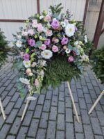 Kwiaty pamięci - Wieniec stojący - obrazek 12